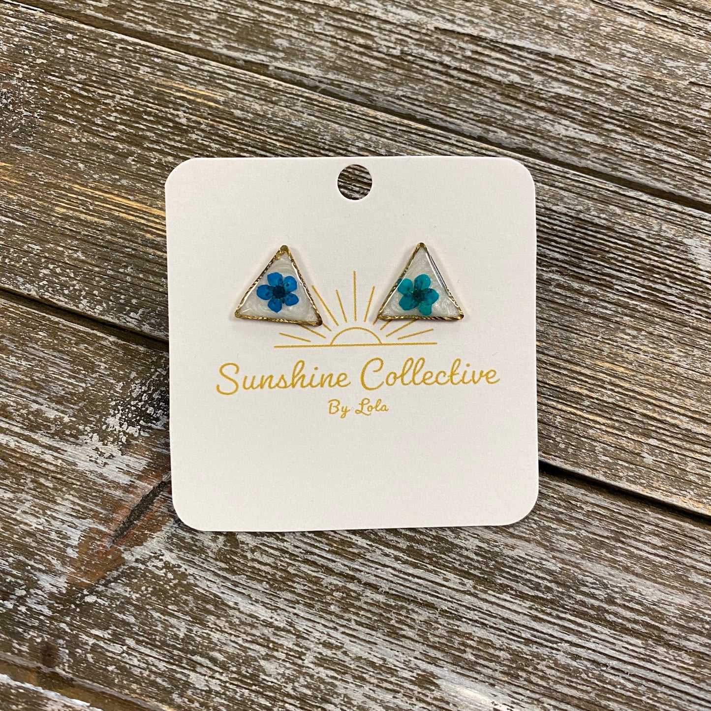Flower Resin Earrings - Small Studs