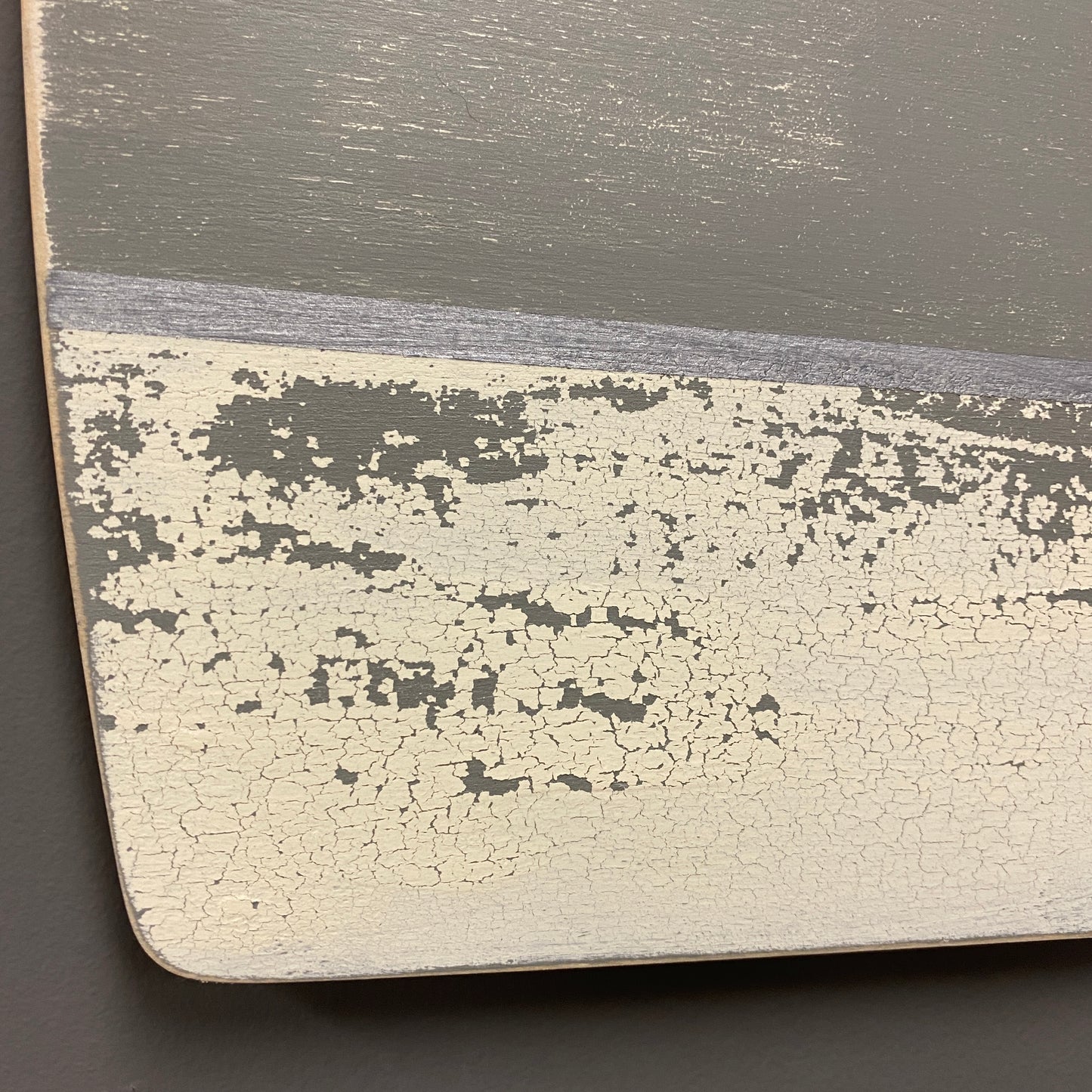 Decorative Cutting Board - Cream and Gray - Round Sides