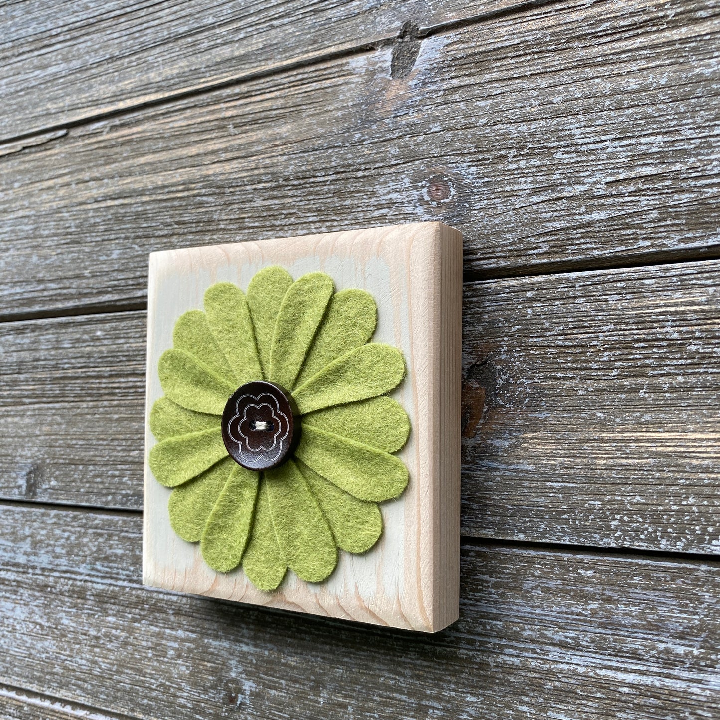 Felt Flower Decor - Beige and Light Green