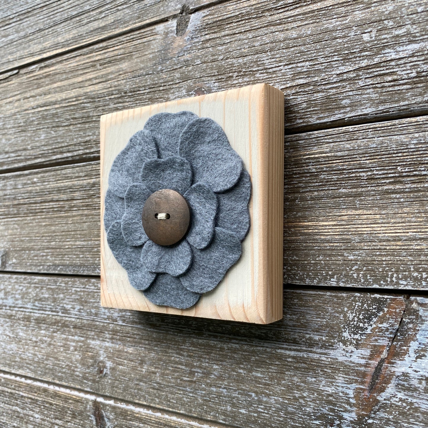 Felt Flower Decor - Beige and Blue