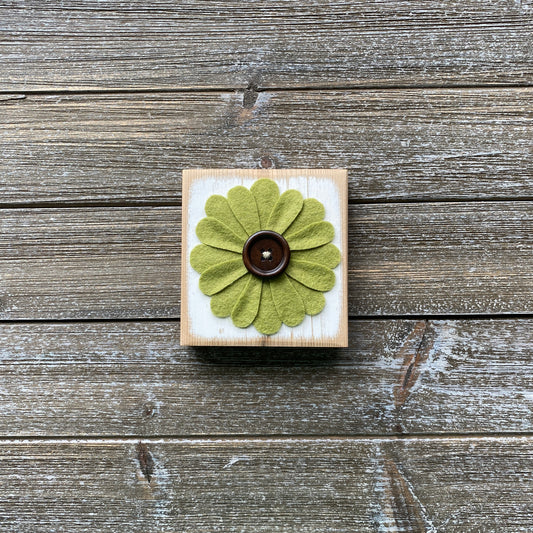 Felt Flower Decor - White and Green