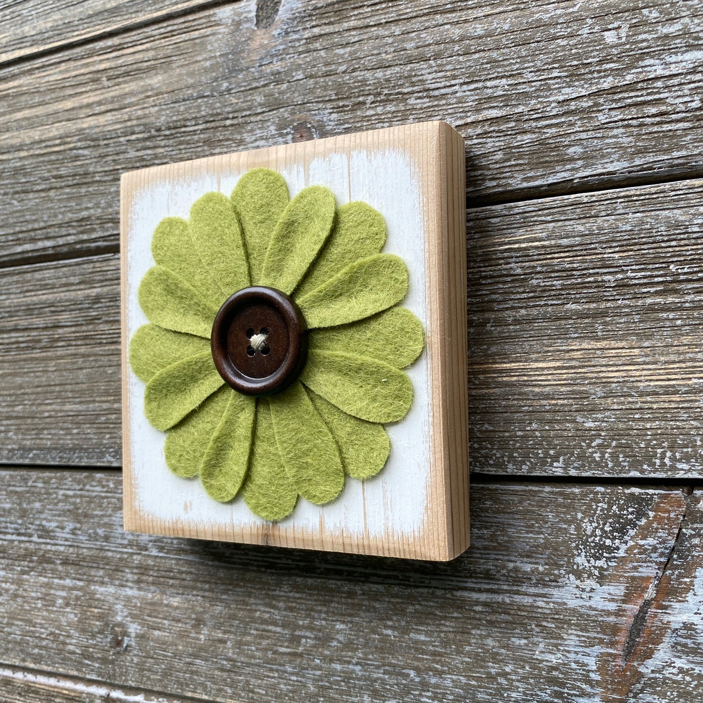 Felt Flower Decor - White and Green
