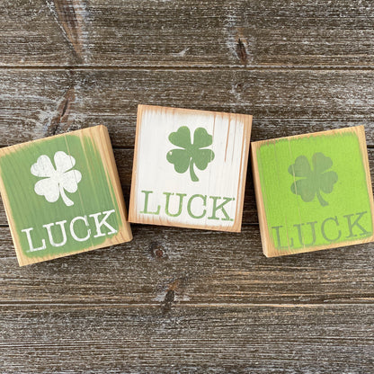 St Patrick’s Day Decor - St Patty’s Tiered Tray Decor - Luck Ornament with Four Leaf Clover
